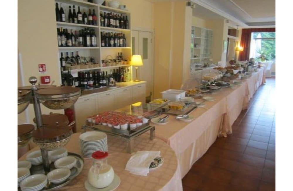 Hotel Villa Pigna Ascoli Piceno Exterior foto